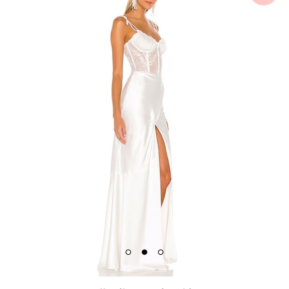 Gorgeous Two piece: corset with full length skirt. - Picture 2 of 4